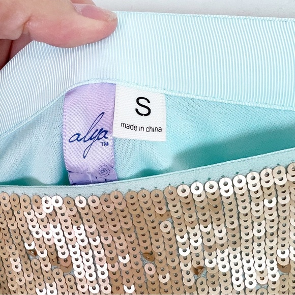 ALYA FRANCESCAS GOLD GREEN SEQUIN MINI SKIRT WOMENS SZ SMALL NEW - Picture 2 of 6